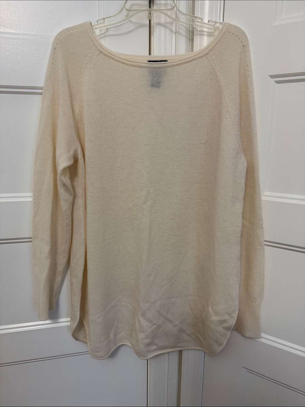 Halogen Cream Boatneck cashmere blend Lightweight Sweater